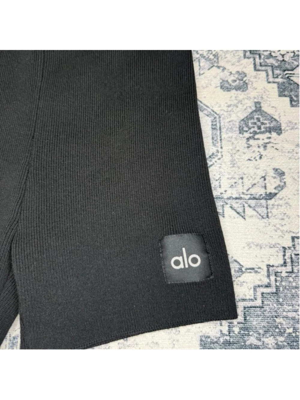 Alo Yoga Scholar Knit High-Waist Cotton Blend Short - Size XS